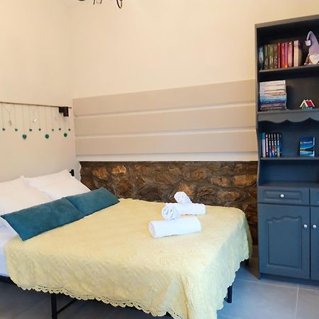 Kastoria Book House With Yard Appartement Buitenkant foto